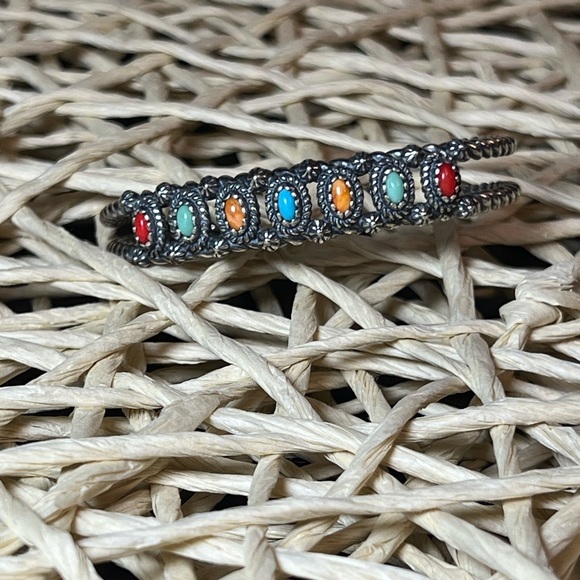 CAROLYN POLLACK • NAVAJO • STERLING SILVER BRACELET - Picture 1 of 6